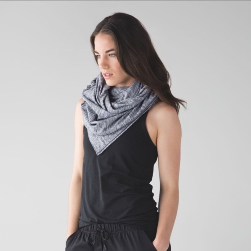 NWT vinyasa scarf space dye gray stripe lululemon
